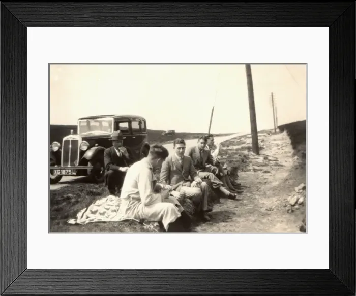 Framed Print : Roadside Picnic with Lanchester