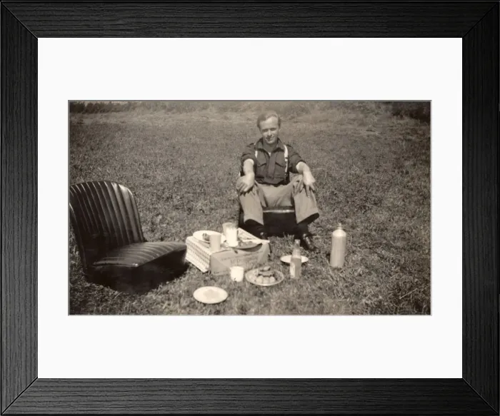 Framed Print : Perfect Picnic Seating Framed Print : Perfect Picnic Seating