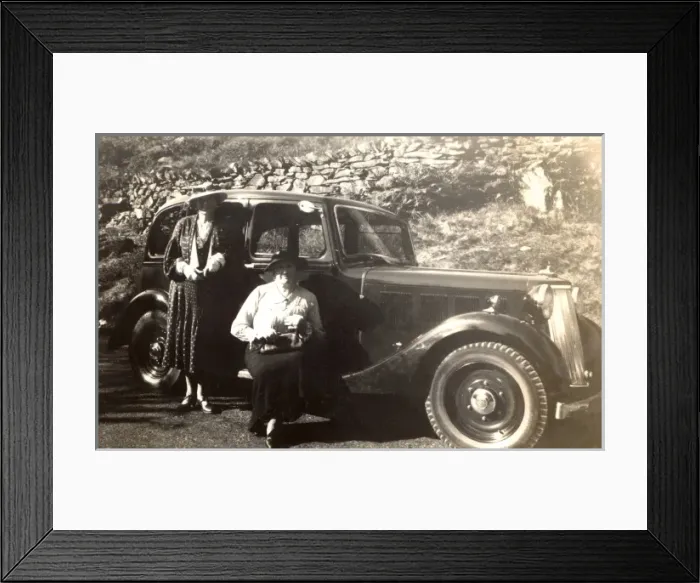 Framed Print : Two ladies and their Armstrong Siddeley car Framed Print : Two ladies and their Armstrong Siddeley car