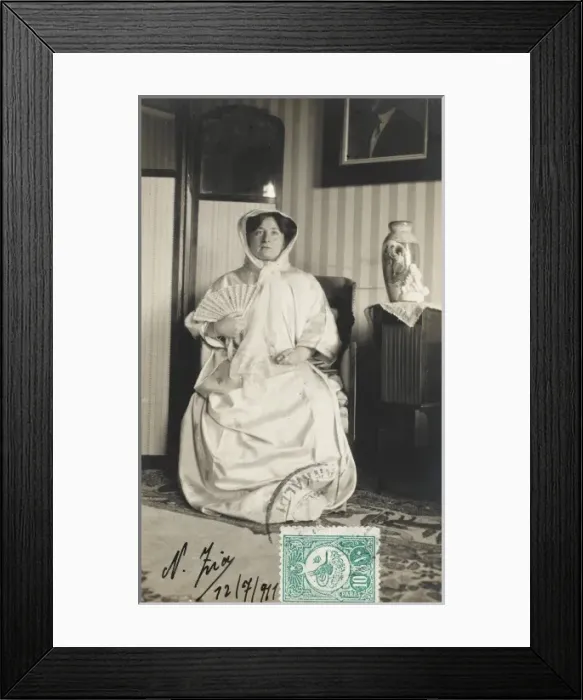 Framed Print : Mrs Zia - An Istanbul Housewife Framed Print : Mrs Zia - An Istanbul Housewife