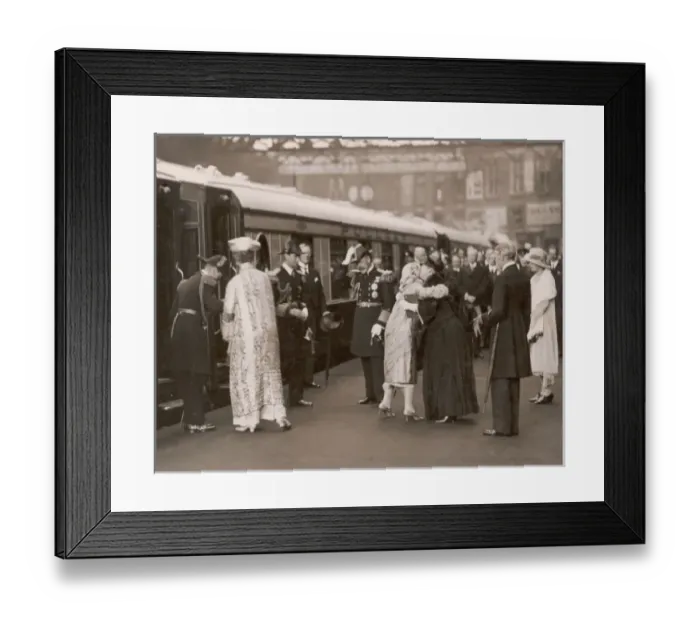 Framed Print : Duke and Duchess of York returning home Framed Print : Duke and Duchess of York returning home