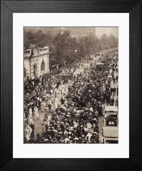 Framed Print : Suffragettes Coronation Procession, London Framed Print : Suffragettes Coronation Procession, London