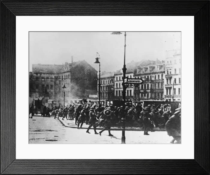 Framed Print : 1918 German Revolution Framed Print : 1918 German Revolution