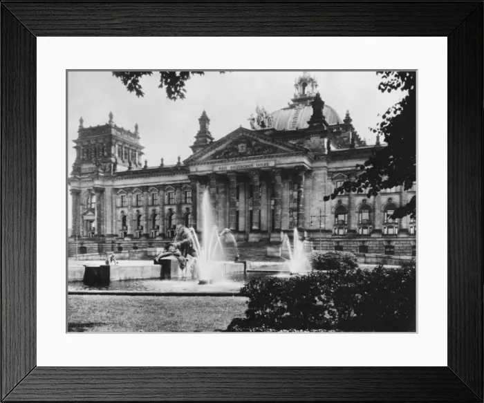 Framed Print : Reichstag, Berlin Framed Print : Reichstag, Berlin