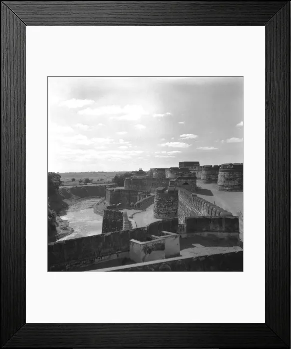 Framed Print : Buildings in Madhya Pradesh, Central India Framed Print : Buildings in Madhya Pradesh, Central India