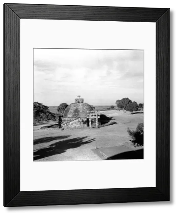 Framed Print : Stupa at Sanchi, Central India Framed Print : Stupa at Sanchi, Central India