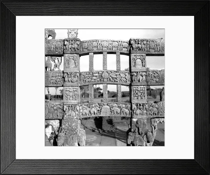 Framed Print : Carved gateway to Stupa at Sanchi, Central India Framed Print : Carved gateway to Stupa at Sanchi, Central India