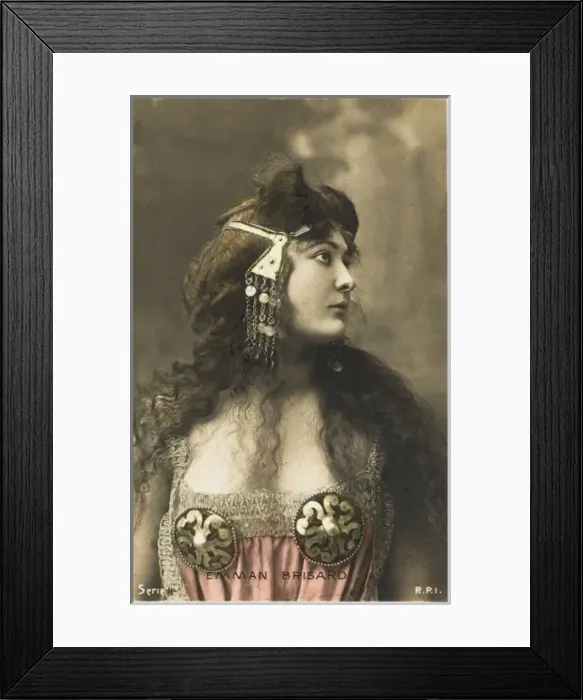 Framed Print : Folies Bergere - dancer portrait Framed Print : Folies Bergere - dancer portrait