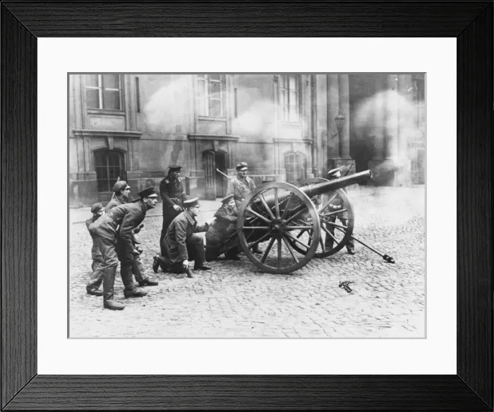 Framed Print : Berlin Revolution 1918 Framed Print : Berlin Revolution 1918