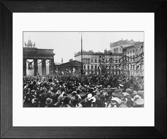 Framed Print : German troops return 1918 Framed Print : German troops return 1918
