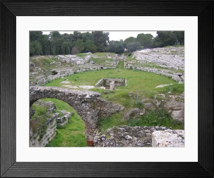 Framed Print : Roman Amphitheatre, Syracuse, Sicily, Italy Framed Print : Roman Amphitheatre, Syracuse, Sicily, Italy