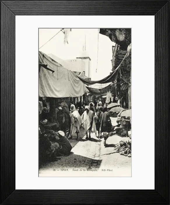 Framed Print : Sfax, Tunisia - Souk of the Mosque Framed Print : Sfax, Tunisia - Souk of the Mosque