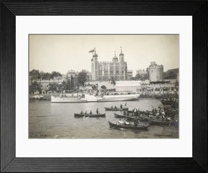 Framed Print : Saloon Steamer, Queen Elizabeth Framed Print : Saloon Steamer, Queen Elizabeth