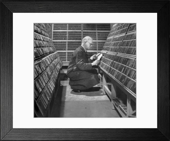 Framed Print : Compositor and ranks of Chinese Types Framed Print : Compositor and ranks of Chinese Types
