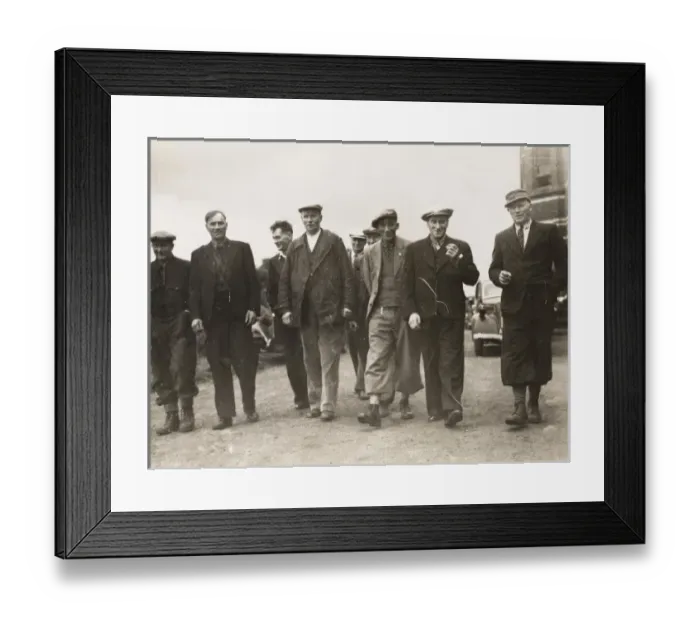 Framed Print : Refugees from Spitsbergen WWII Framed Print : Refugees from Spitsbergen WWII