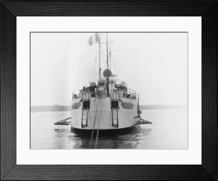 Framed Print : French destroyer WWII Framed Print : French destroyer WWII