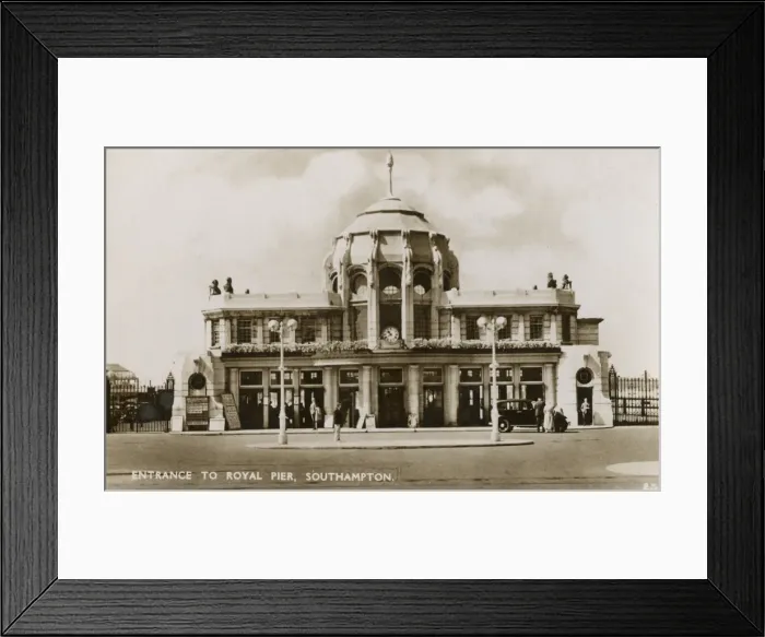 Framed Print : Royal Pier, Southampton Framed Print : Royal Pier, Southampton