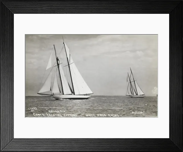 Framed Print : Cowes - Isle of Wight - Regatta Framed Print : Cowes - Isle of Wight - Regatta