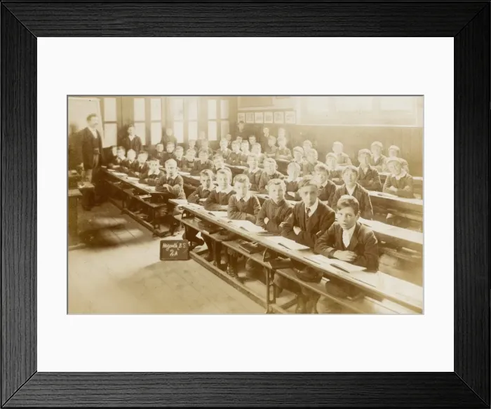 Framed Print : Hogarth Boarding School - Chiswick, London Framed Print : Hogarth Boarding School - Chiswick, London