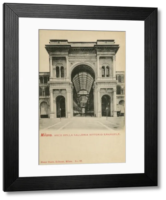 Framed Print : Galleria Vittorio Emanuele - Milan, Italy Framed Print : Galleria Vittorio Emanuele - Milan, Italy