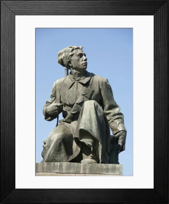 Framed Print : Statue of soldier, Lenin Monument, Sevastopol, Ukraine Framed Print : Statue of soldier, Lenin Monument, Sevastopol, Ukraine