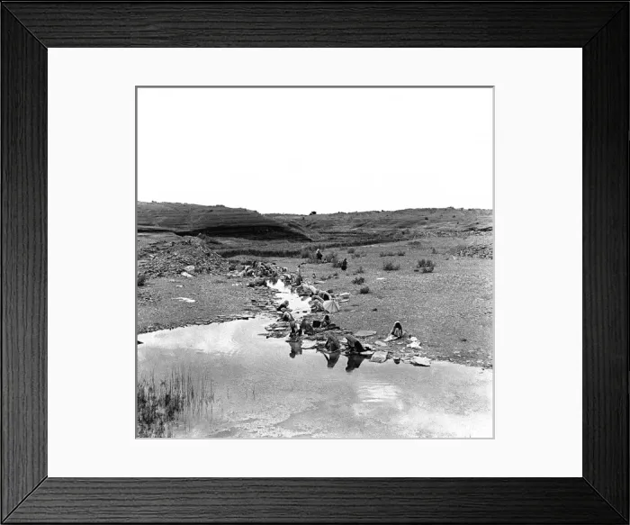 Framed Print : Women Washing - Madhyr Pradesh Region, India Framed Print : Women Washing - Madhyr Pradesh Region, India