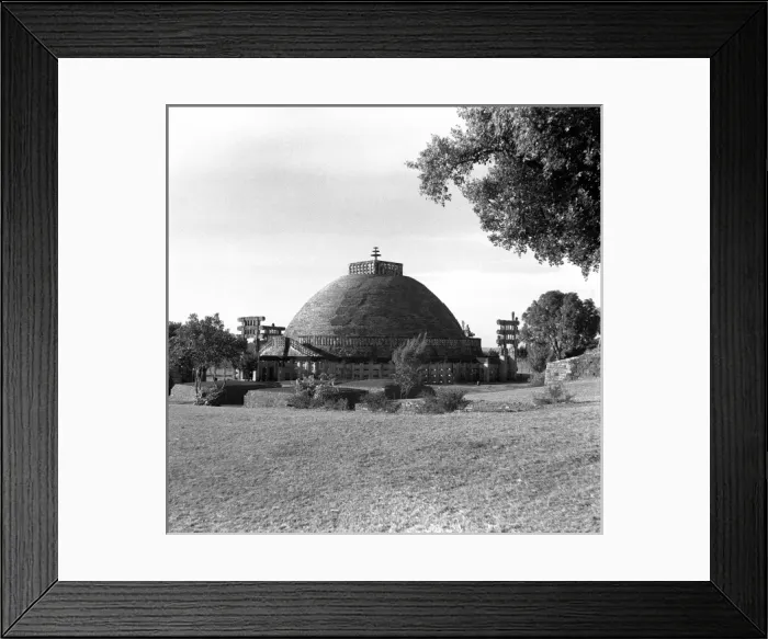 Framed Print : Stupa at Sanchi - India Framed Print : Stupa at Sanchi - India