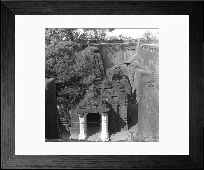 Framed Print : Ruins - Madhyr Pradesh Region, India Framed Print : Ruins - Madhyr Pradesh Region, India
