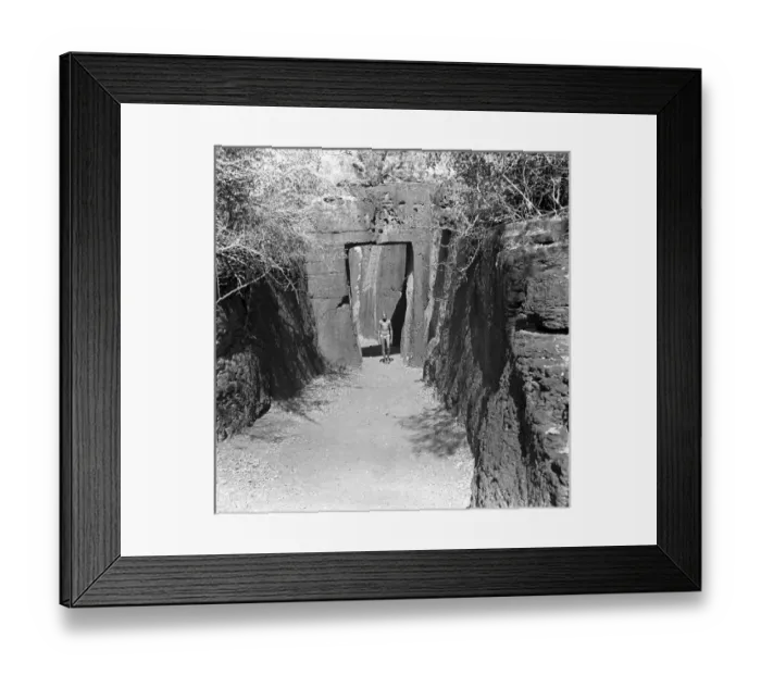 Framed Print : Jain Monk - Madhyr Pradesh Region, India Framed Print : Jain Monk - Madhyr Pradesh Region, India