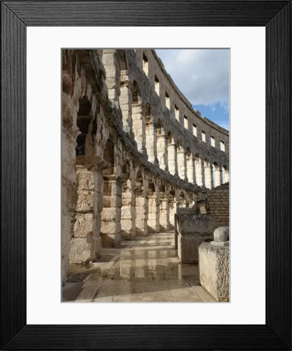 Framed Print : Interior view of Roman amphitheatre at Pula, Croatia Framed Print : Interior view of Roman amphitheatre at Pula, Croatia