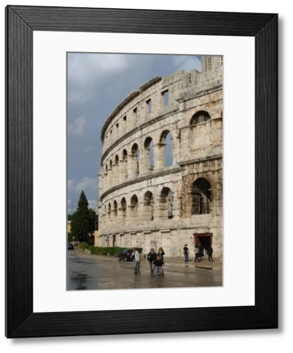 Framed Print : Roman amphitheatre at Pula, Croatia Framed Print : Roman amphitheatre at Pula, Croatia