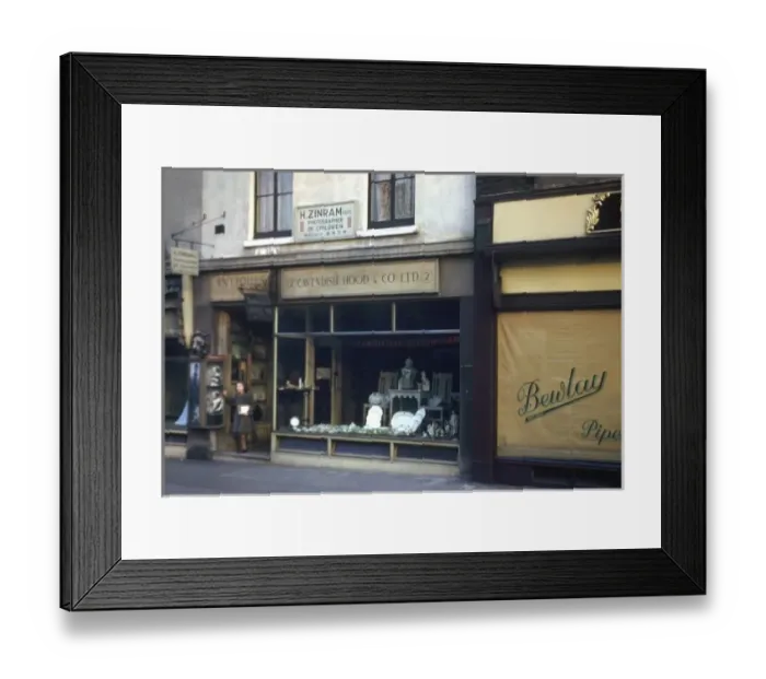 Framed Print : Heinz Zinrams photography studio, Baker Street, London Framed Print : Heinz Zinrams photography studio, Baker Street, London