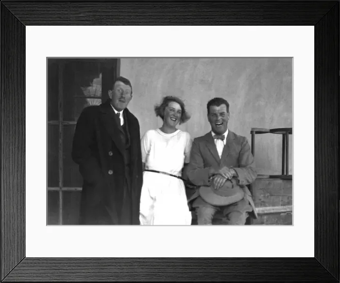 Framed Print : A Laugh between friends - Iran Framed Print : A Laugh between friends - Iran