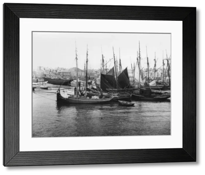 Framed Print : View of boats in St Ives harbour, Cornwall Framed Print : View of boats in St Ives harbour, Cornwall