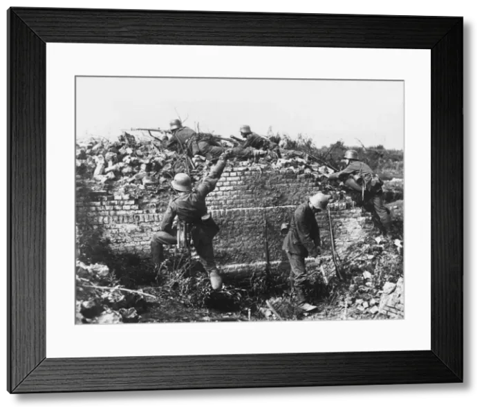Framed Print : German soldiers in action WWI Framed Print : German soldiers in action WWI