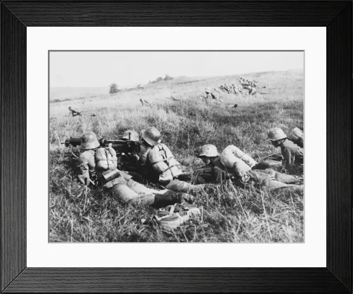 Framed Print : German machine guns WWI