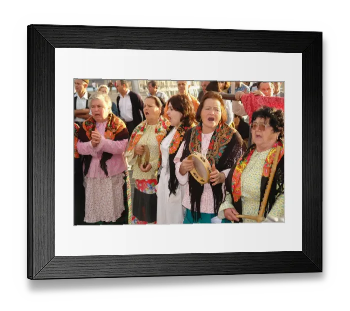 Framed Print : Women from Porto da Cruz, in Funchal, Madeira Framed Print : Women from Porto da Cruz, in Funchal, Madeira