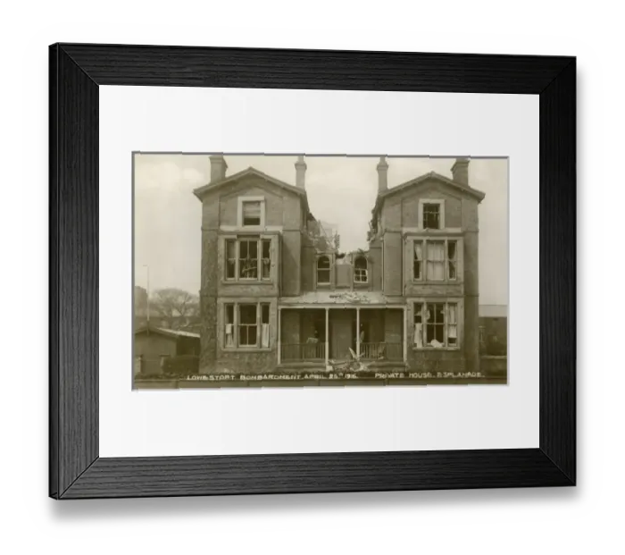 Framed Print : Lowestoft - The damage of the bombardment of 1918 Framed Print : Lowestoft - The damage of the bombardment of 1918