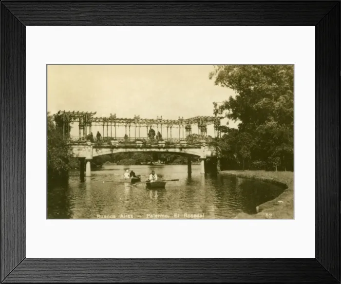 Framed Print : Buenos Aires - The Rosedal and Lake, Palermo Framed Print : Buenos Aires - The Rosedal and Lake, Palermo