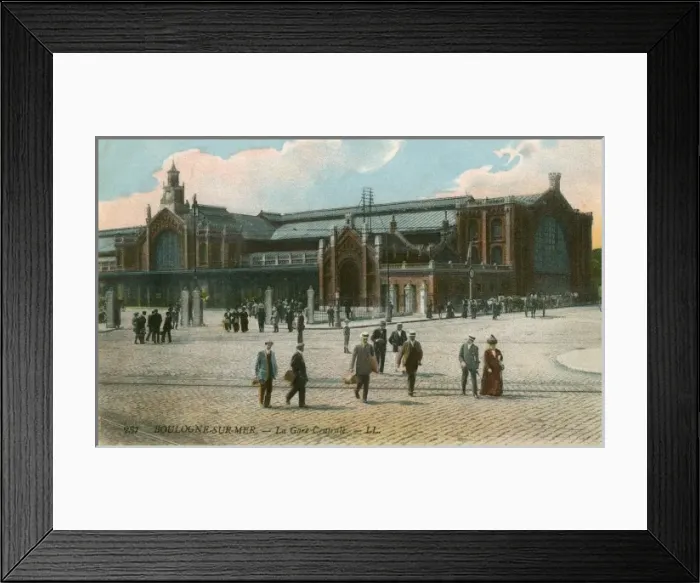 Framed Print : Boulogne-sur-Mer, France - The Central Station Framed Print : Boulogne-sur-Mer, France - The Central Station