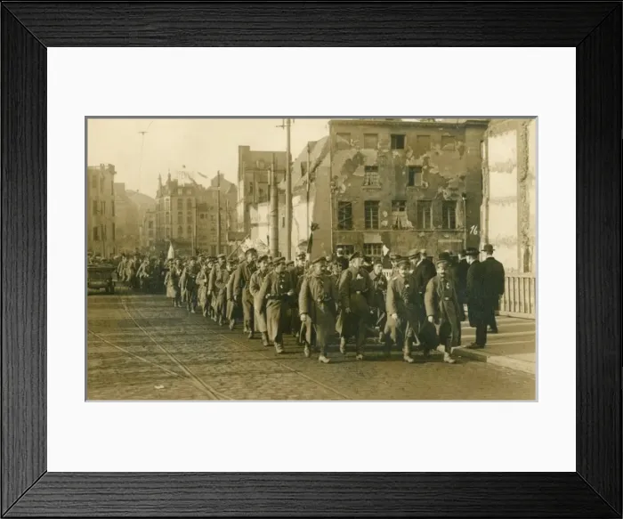 Framed Print : German Prisoners of War - end of WWI Framed Print : German Prisoners of War - end of WWI
