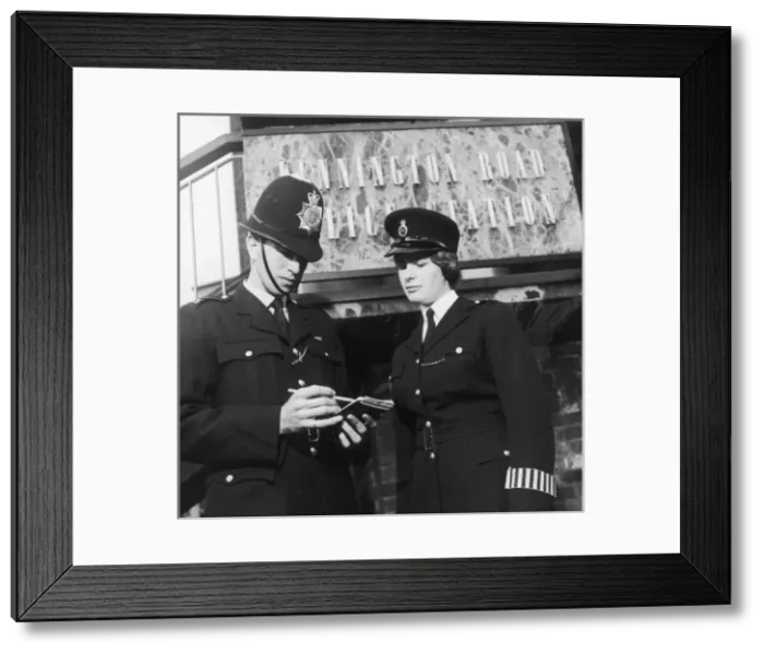 Framed Print : PC and WPC outside Kennington Road station Framed Print : PC and WPC outside Kennington Road station