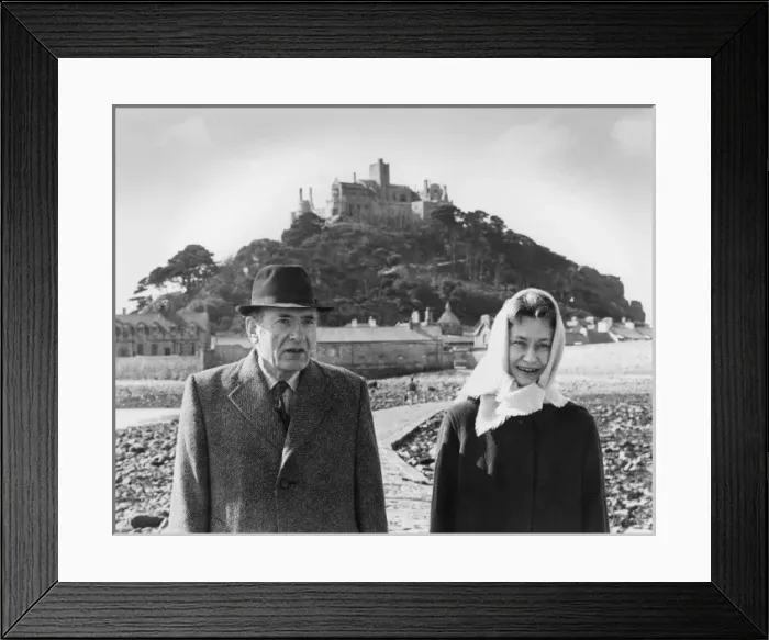 Framed Print : Lord & Lady St Levan, St Michaels Mount, Cornwall Framed Print : Lord & Lady St Levan, St Michaels Mount, Cornwall