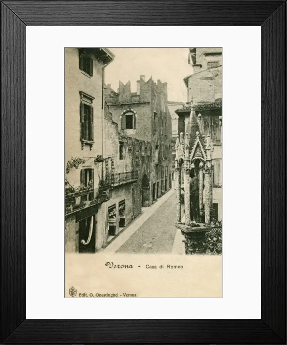 Framed Print : Italy - Verona - Casa di Romeo Framed Print : Italy - Verona - Casa di Romeo