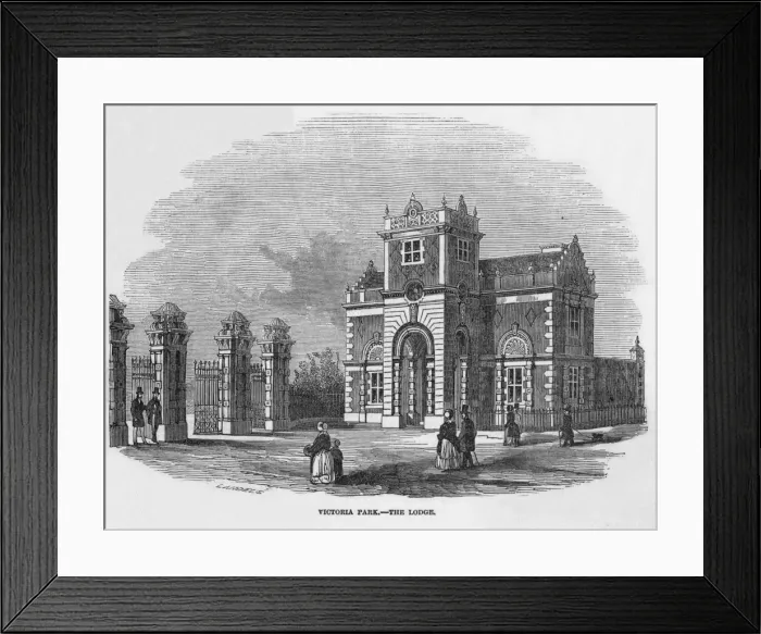 Framed Print : Victoria Park Lodge