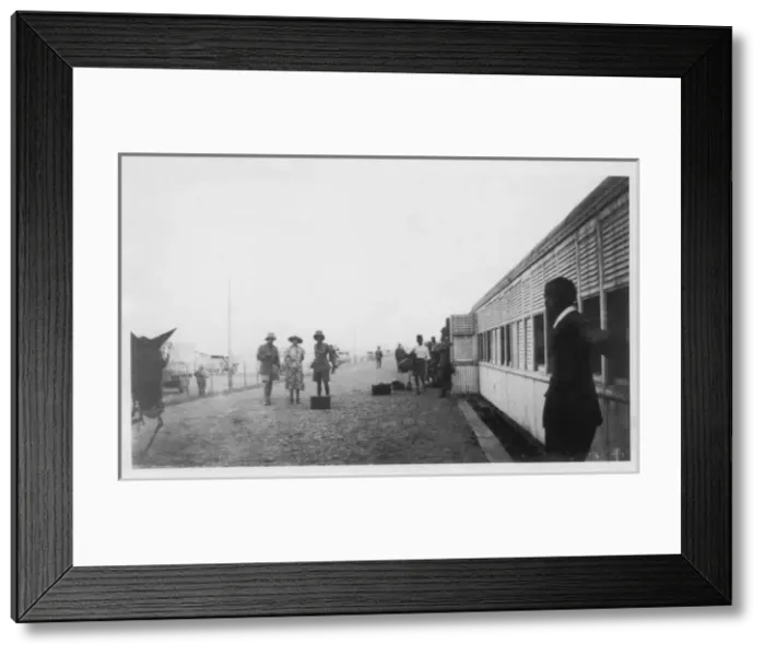Framed Print : RAF officers arriving at a railway station in Iraq Framed Print : RAF officers arriving at a railway station in Iraq