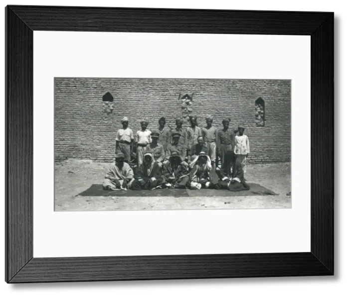 Framed Print : British officers with Indian soldiers and arabs, Iraq Framed Print : British officers with Indian soldiers and arabs, Iraq