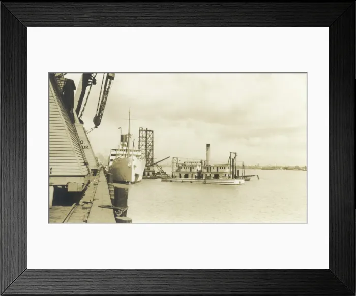 Framed Print : Dockside facility for loading bananas Framed Print : Dockside facility for loading bananas