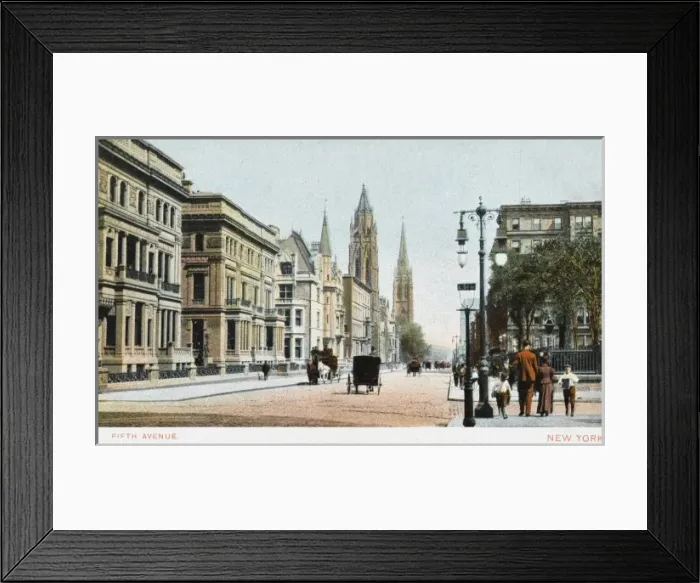 Framed Print : Fifth Avenue, New York Framed Print : Fifth Avenue, New York