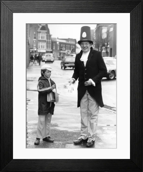 Framed Print : Man dressed up to celebrate Dickens Day Framed Print : Man dressed up to celebrate Dickens Day